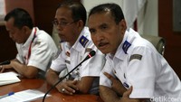 Kemenhub juga menjelaskan perihal porter dan sekuriti Lion Air yang dibekuk polisi karena membongkar bagasi milik penumpang.
