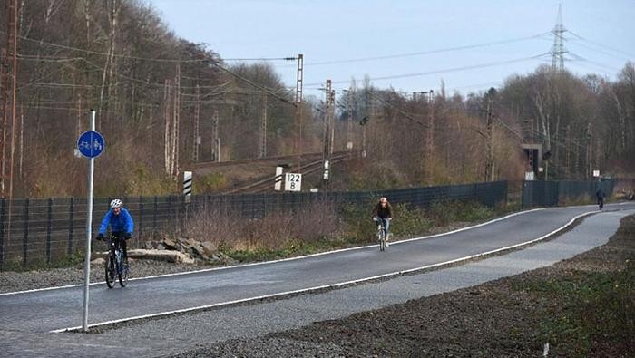 Keren! Jerman Punya Jalan Tol Khusus Sepeda