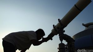 Ahli Astronomi: Tak Ada Referensi Hilal 1 Syawal 1440 H Teramati Hari Ini