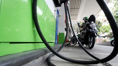 Premium, Pertamax dan Solar Turun Harga
