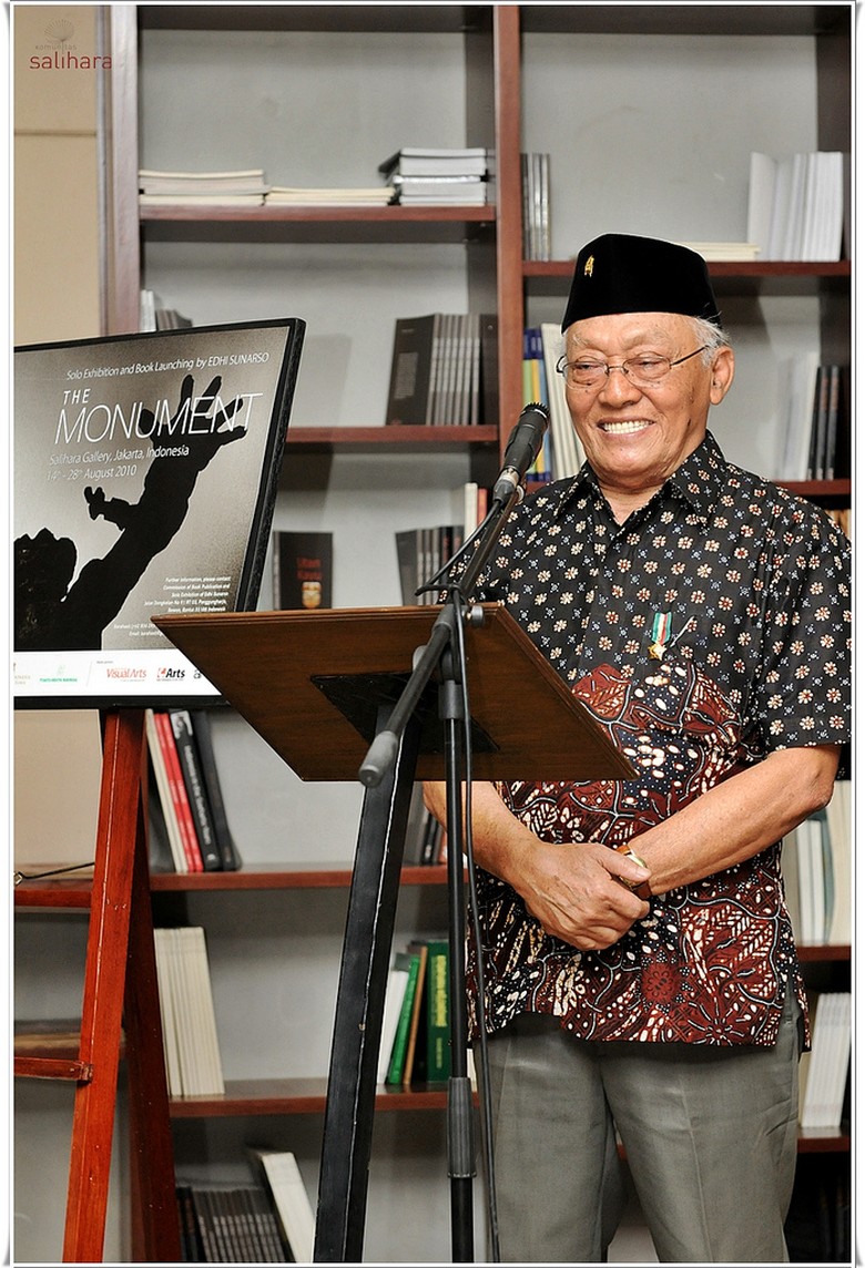 Kenangan Teman Seniman tentang Edhi Soenarso dan Pameran Pijat di Trotoar Senen Kenangan Teman Seniman tentang Edhi Soenarso dan Pameran Pijat di Trotoar Senen