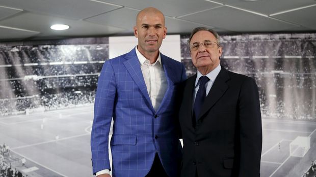 Florentino Perez masih belum tahu masa depan Zinedine Zidane di Madrid.