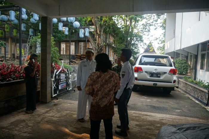 Saat Bupati Dedi Nasihati Siswa yang Motornya Disita pada Malam Tahun Baru