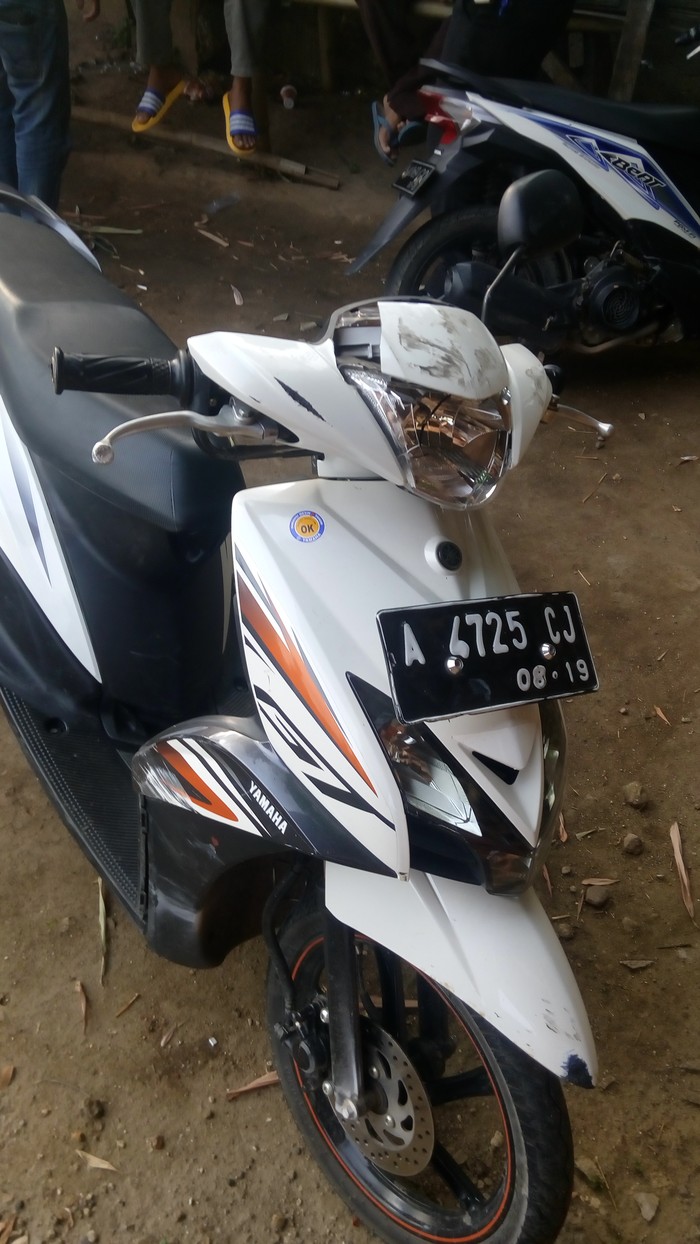 2 ABG di Serang Terkapar setelah Tabrak Lampu Hias