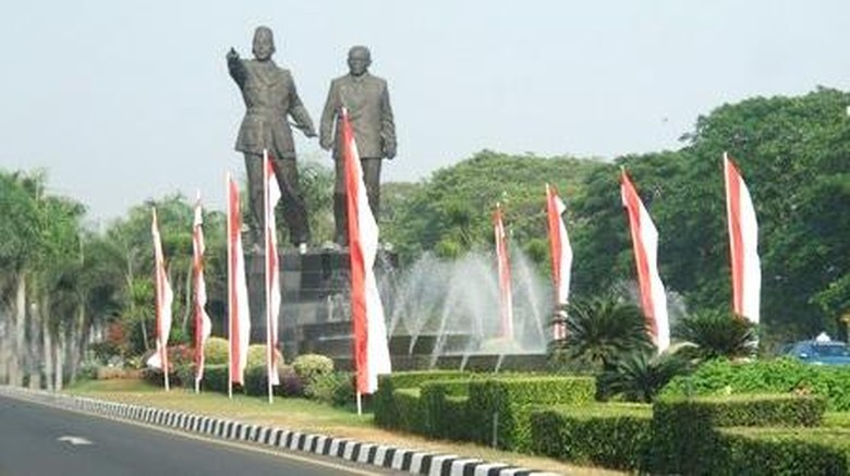 Ke Mana Bung Karno dan Bung Hatta saat Sumpah Pemuda? Ke Mana Bung Karno dan Bung Hatta saat Sumpah Pemuda?