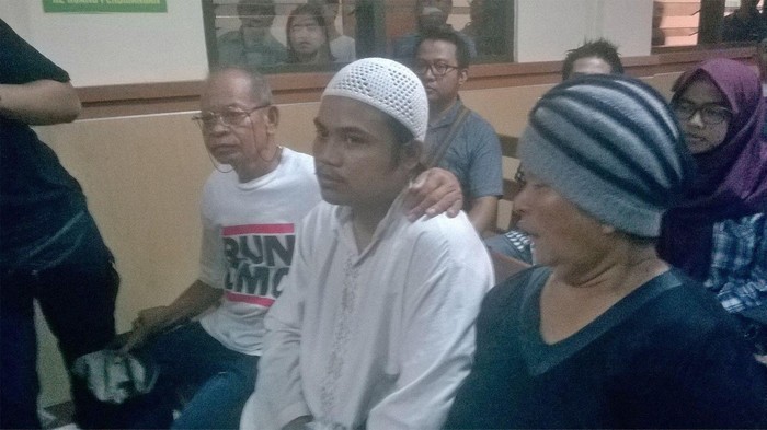 5 Anak Punk yang Turunkan Bendera di Sidang Didit Dipulangkan