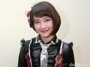 Kinal JKT48 Jadi Sarjana Sastra Jepang, Tertarik Jadi Guru?