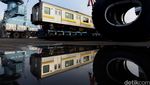 18 KRL dari Jepang Tiba di Tanjung Priok