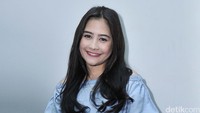 Prilly Latuconsina memulai kariernya sebagai presenter Koki Cilik di stasiun televisi swasta. Kemudian sosok Prilly mulai merambah ke dunia akting sebagai pemain sinetron. Foto: Noel/detikHOT