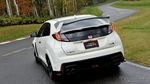 Civic Type R Oke di Lintasan Balap dan Jalan Raya
