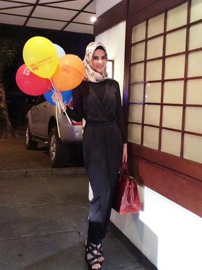 Mesra dengan Polisi, Angel Lelga: Nggak Boleh Pacaran Taaruf Aja