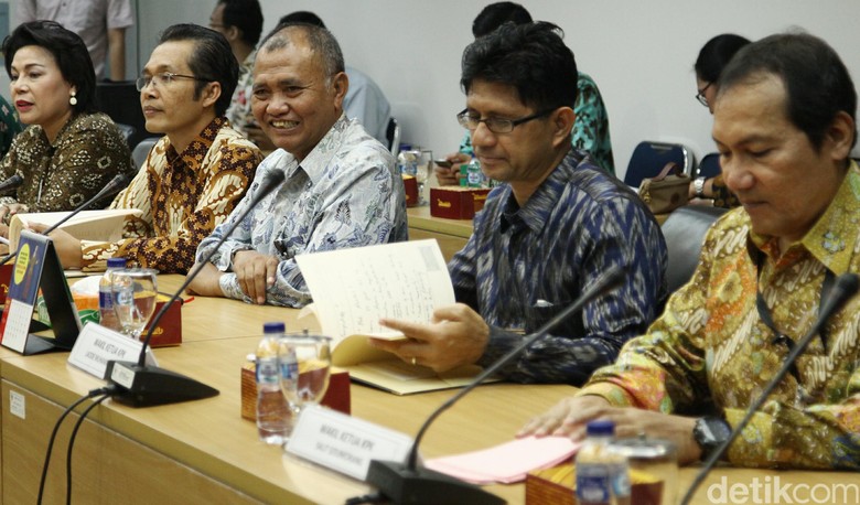 KPK Bergejolak, Integritas 5 Pimpinan Dipertanyakan KPK Bergejolak, Integritas 5 Pimpinan Dipertanyakan