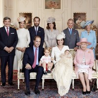 Kate Middleton tentu tidak sempurna. Ia masih sering meminta saran dari ibunya untuk urusan parenting. Meski berada di lingkup kerajaan, Kate tetap mengutamakan saran dari ibunya sendiri jika dianggap lebih cocok. (Foto: Getty Images)