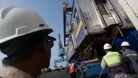 18 unit KRL yang tiba hari ini juga akan beroperasi menjadi KRL dengan formasi 12 kereta.