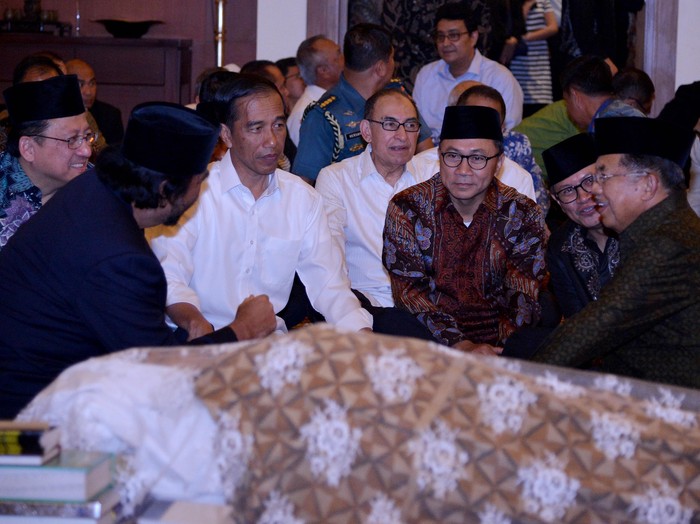 Momen Obrolan Akrab Jokowi, JK, Zulkifli, dan Paloh di Rumah Pramono