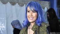 Rasti mengatakan, biru adalah warna favoritnya. Pool/Noel/detikFoto.