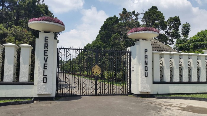 Silang Pendapat Pemindahan 600 Makam untuk Urai Macet Pasteur