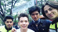 Dalam sinetron tersebut, Dylan beradu akting dengan Stefan William. (Instagram/dylancarr8)