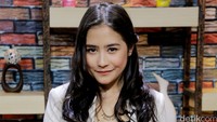 Karier Prilly Latuconsina semakin melejit ketika membintangi sinetron Ganteng Ganteng Serigala. Penggemarnya pun semakin banyak dan membuatnya populer. Foto: Asep Syaifullah/detikHOT