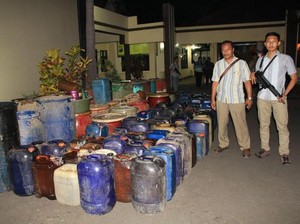 Polisi Gerebek Pengoplosan Minyak Mentah, Lima Tersangka Diamankan