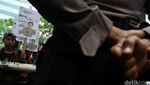 Demo Desak KPK Usut Kasus Sumber Waras