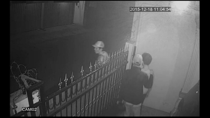 Aksi Perampok Modus Bertamu di Cipayung Terekam CCTV, Ini Penampakannya