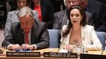 10 Momen Aksi Sosial Angelina Jolie di 2015