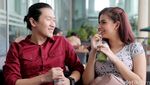 Deasy Bouman dan Pacarnya yang Sekaligus Partner Dota