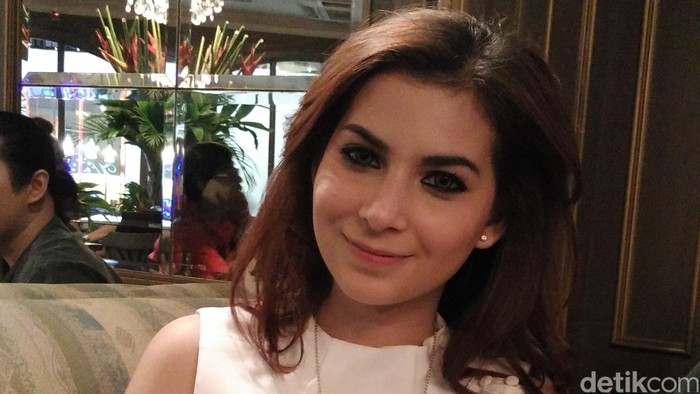 Namanya Dicatut di Prostitusi Artis, Deasy Bouman Cuek