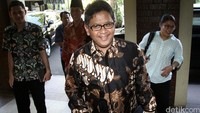 Sekjen PDIP Hasto Kristiyanto bertemu dengan Ketua Umum PBNU Said Aqil Siraj di Kantor PBNU, Jakarta, Jumat (8/1/2016).
