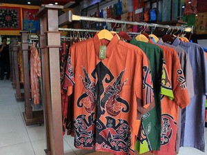 Cerita di Balik Indahnya Batik Papua