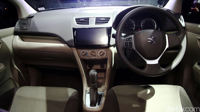 Suzuki: 96,2 Persen Orang Menikmati Suasana Mobil dari Dalamnya