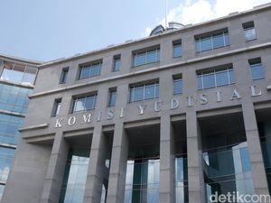 Anggaran Dipotong 54,3%, KY Tak Sanggup Gelar Seleksi Calon Hakim Agung