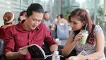 Deasy Bouman dan Pacarnya yang Sekaligus Partner Dota