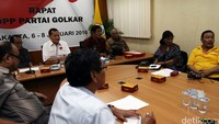 Suasana rapat di DPP Golkar, Jumat (8/1).