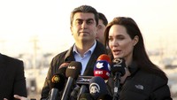 Berkunjung selama dua hari, istri Brad Pitt itu juga berpidato mengajak para pemimpin dunia untuk bersama-sama mengakhiri kekerasan di wilayah konflik. REUTERS/Ari Jalal/detikFoto.