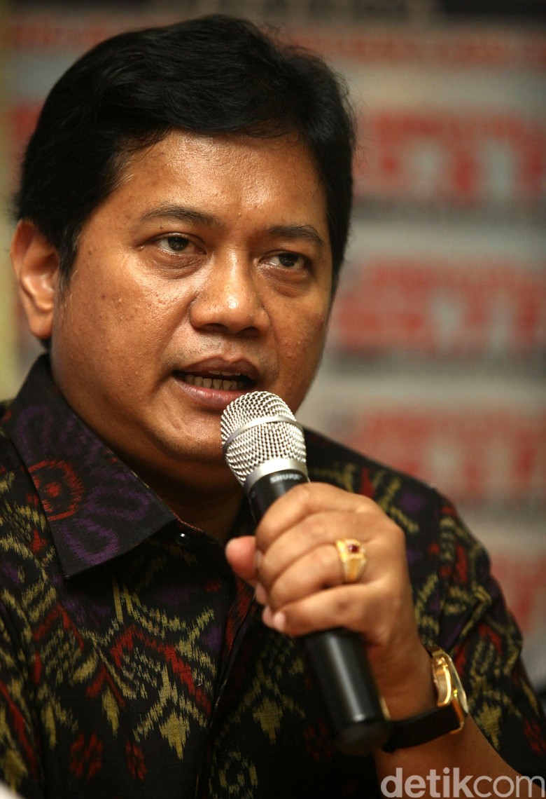 Maju-mundur Kenaikan BBM, PAN: Jokowi Tak Berani Jelang 2019 Maju-mundur Kenaikan BBM, PAN: Jokowi Tak Berani Jelang 2019