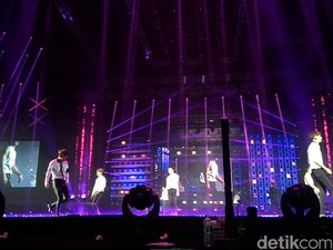 EXO Naik Panggung THE EXOluXion, EXO-L Lepas Kontrol!