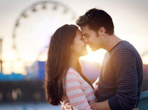 5 Hal yang Membuat Pria Jatuh Cinta pada Wanita