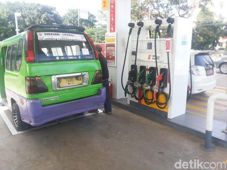 Masa Mobil Mewah Kalah Sama Angkot?