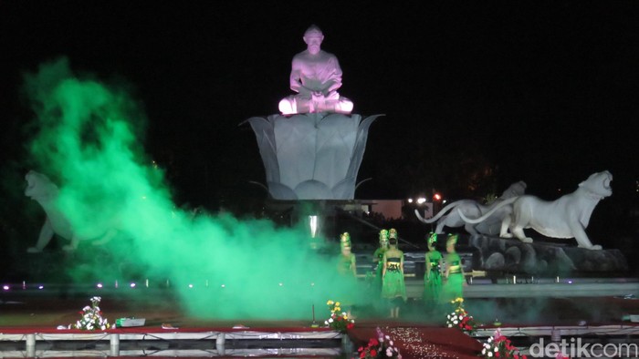 Punya Taman Air Mancur, Purwakarta Jadi Dubainya Indonesia