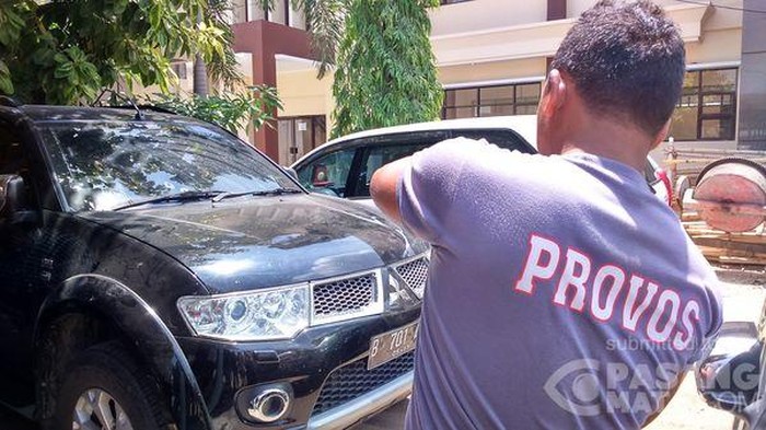 Pengusaha Ekspedisi di Karawang Ditembak dengan Senpi Jenis FN