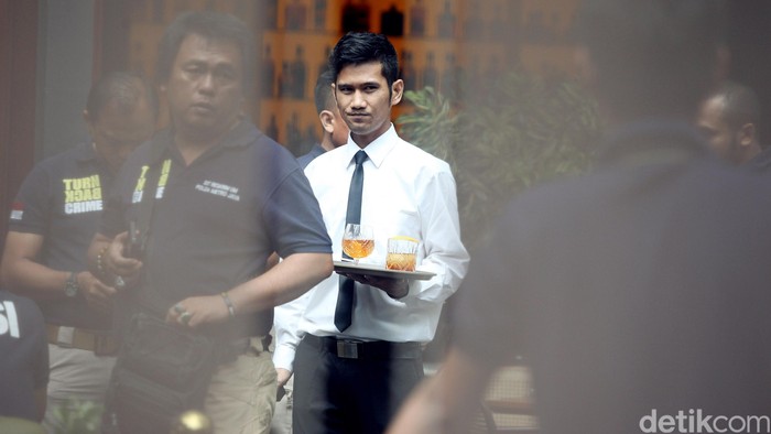 Usut Sianida di Kopi Mirna, Polisi Gelar Prarekonstruksi di Kafe Olivier