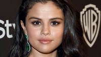 Dandanan di wajahnya pun tidak terlalu mencolok. Jason Merritt/Getty Images for InStyle/detikFoto.