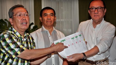 Mahkamah Partai Golkar Didesak Putuskan Munas