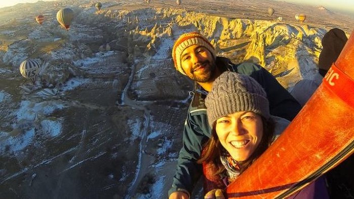 Kenyataan Suram di Balik Traveling Bersama Pasangan