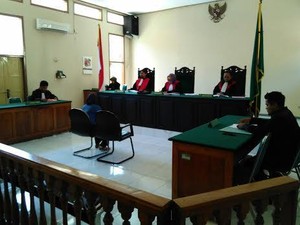 Coblos 2 Kali saat Pilkada, Ibu di Situbondo Dituntut 12 Bulan Penjara