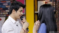 Teejay dan Kezia saat mengisi acara Rumpi: No Secret di Gedung Trans TV, Tendean, Jakarta Selatan, Senin (11/1/2016). Pool/Ismail/detikFoto.