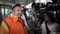 Islan diperiksa terkait kasus suap pembahasan APBD Kabupaten Musi Banyuasin.