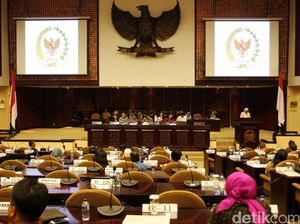 MA Batalkan Tatib DPD soal Masa Jabatan Pimpinan 2,5 Tahun